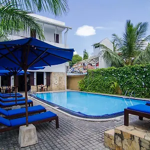 Hotel St.lachlan Hotel&suites, Negombo